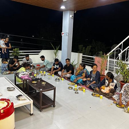 Vatavriksha Guest House,Akkalkot Akalkot Dış mekan fotoğraf