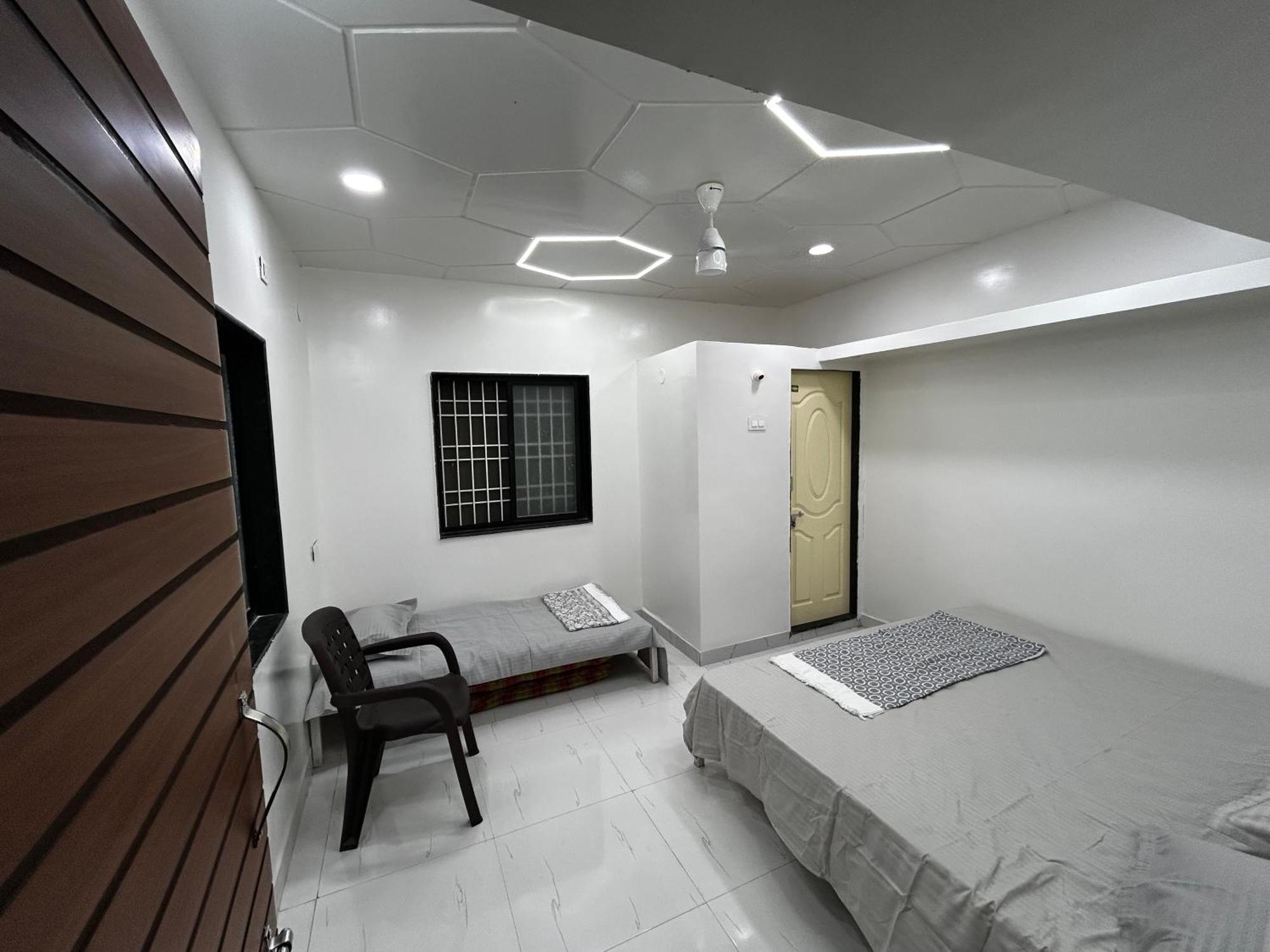 Vatavriksha Guest House,Akkalkot Akalkot Dış mekan fotoğraf